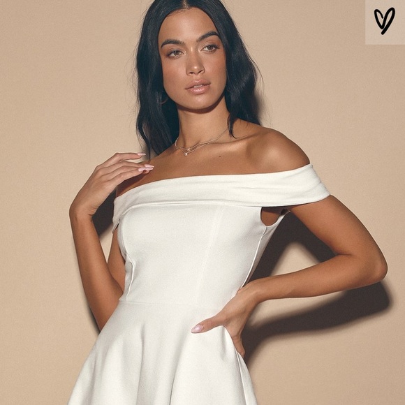 White dress - Picture 2 of 5